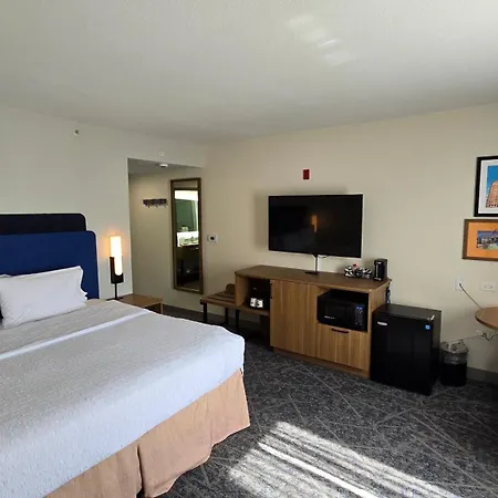 Hampton Inn & Suites Chicago Deer Park Exterior photo