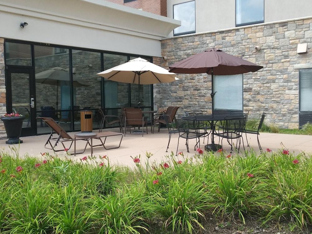 Hotel Hampton & Chicago Deer Park