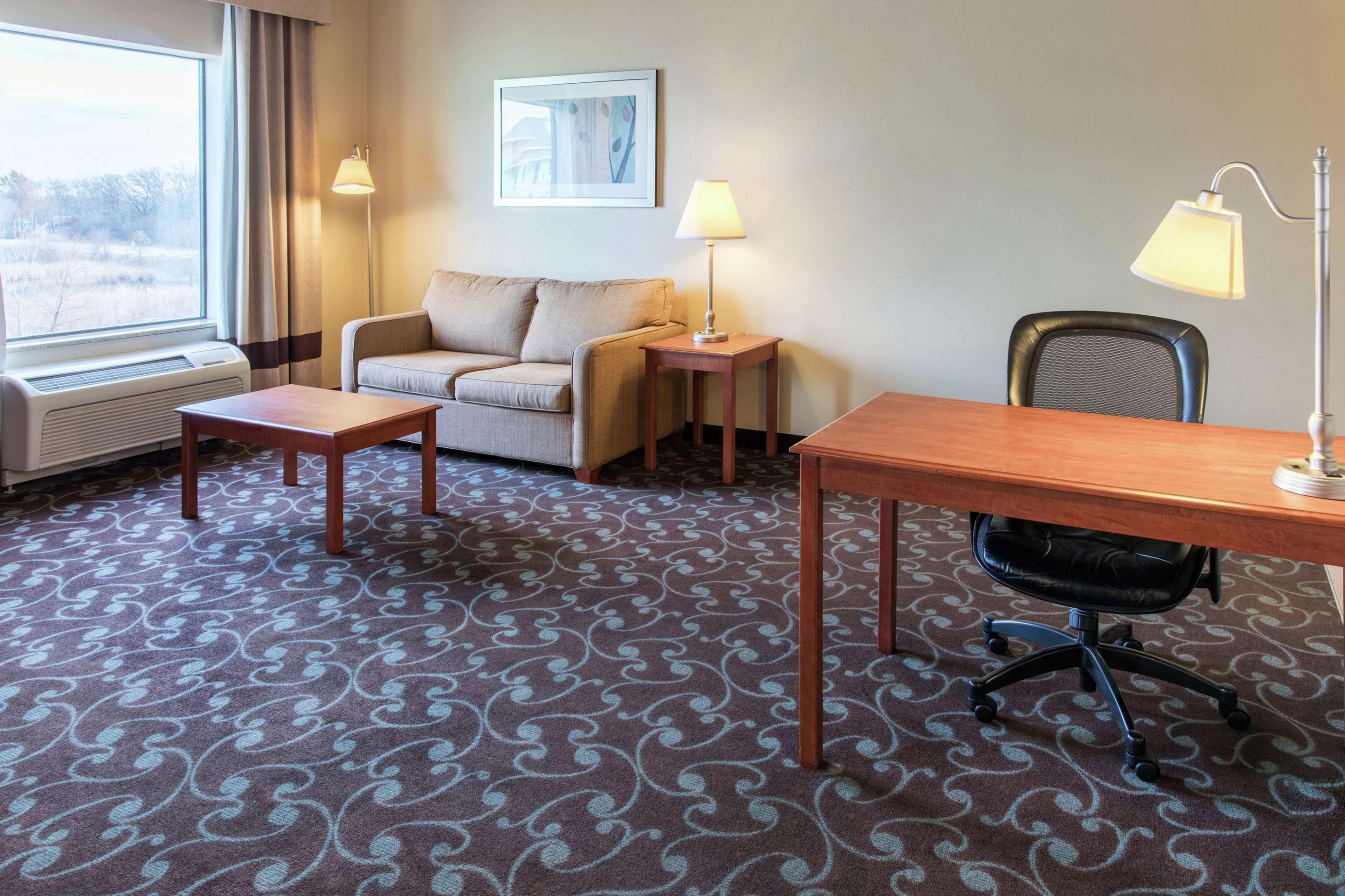 Hampton & Chicago Hotel Deer Park