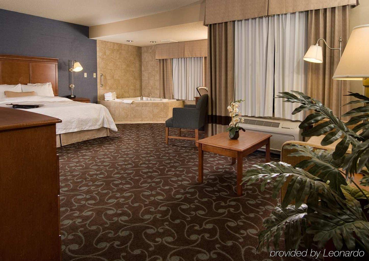 Hampton & Chicago 3*