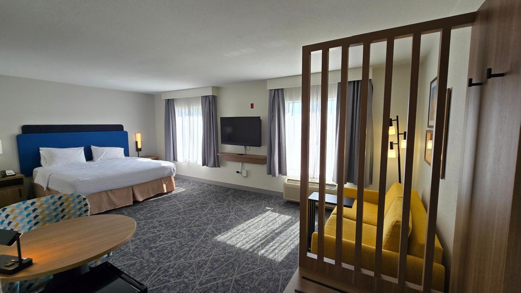 Hotel Hampton & Chicago Deer Park