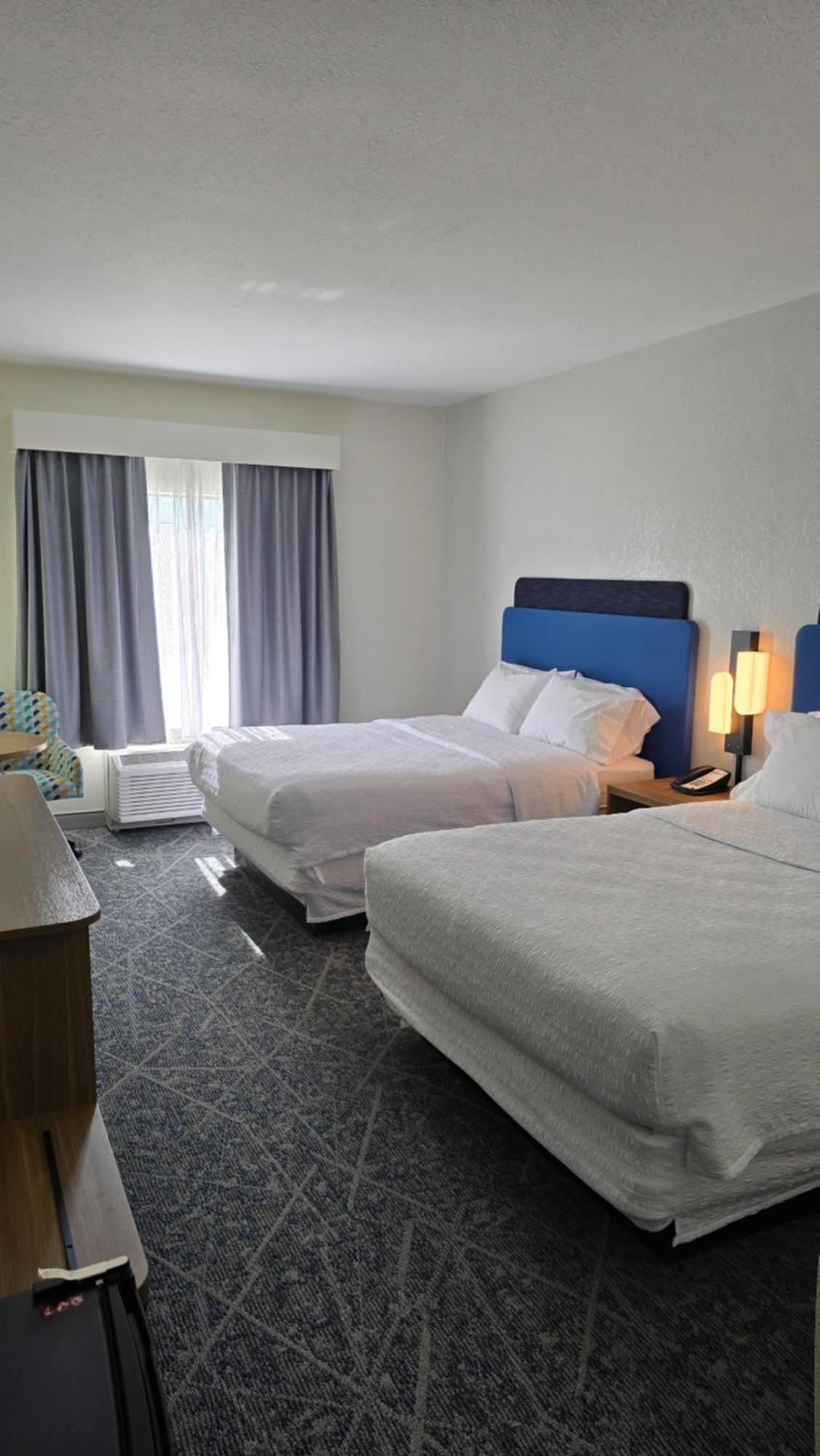 Hampton & Chicago Hotel 3*